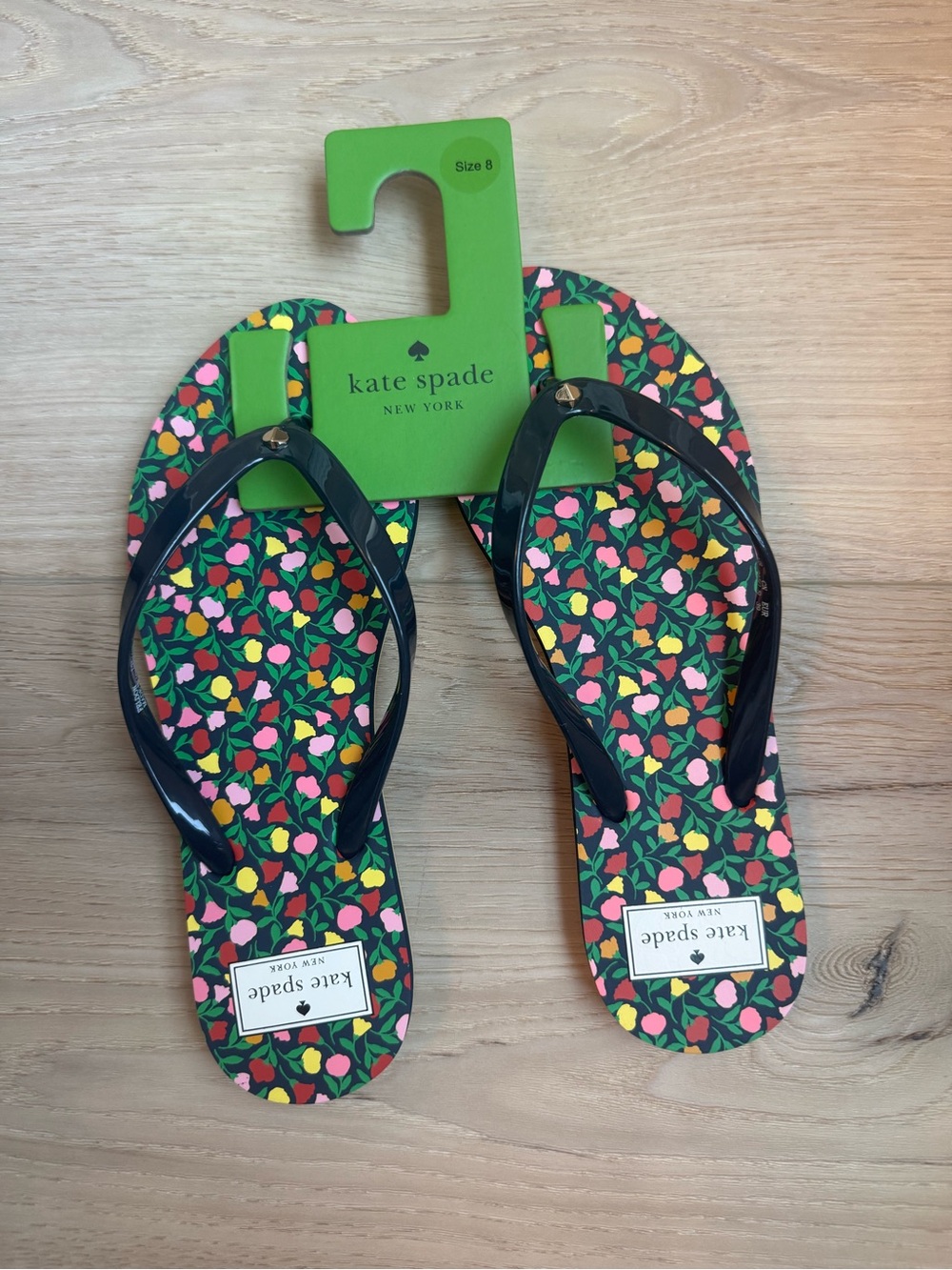 Kate Spade Women’s Felton Flip Flop Sandals NWT 8 Beach Summer Vacation Pool